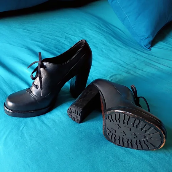 JOHN FLUEVOG Hopscotch Jump Rope Black Heeled Oxfords Size 8 - Picture 3 of 7